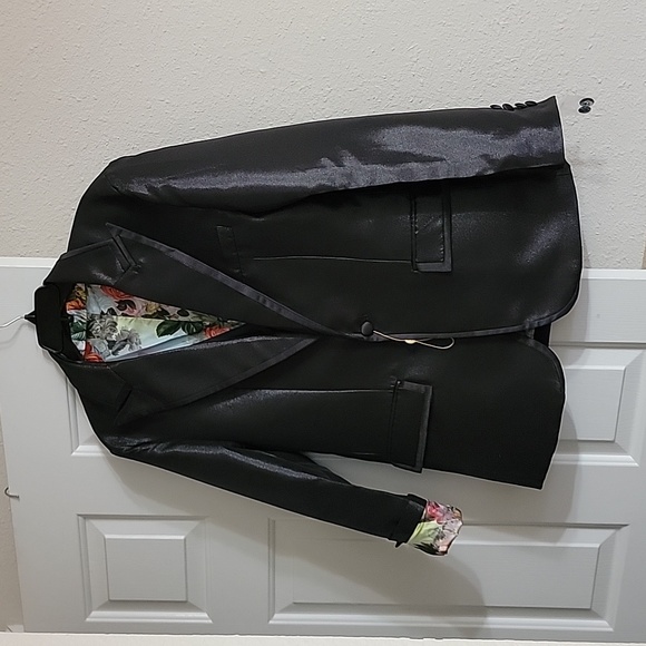 Men's peanut butter collection 3 piece suit. - Picture 3 of 8